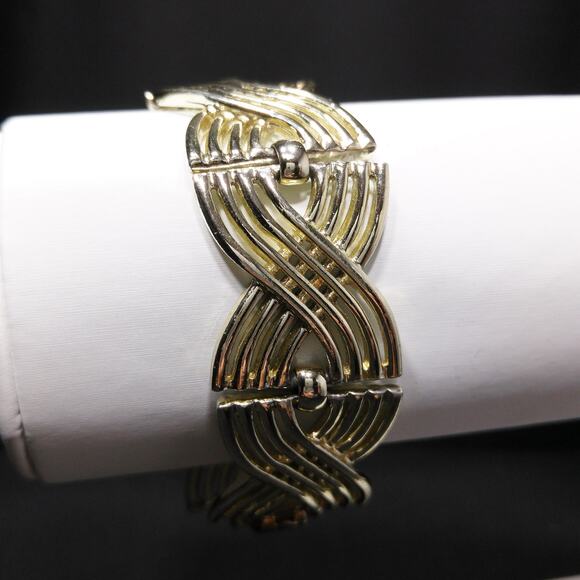 Bergere Modernist Gold Tone Bracelet 1940s 1950s Vintage Jewelry Signed - Picture 4 of 10